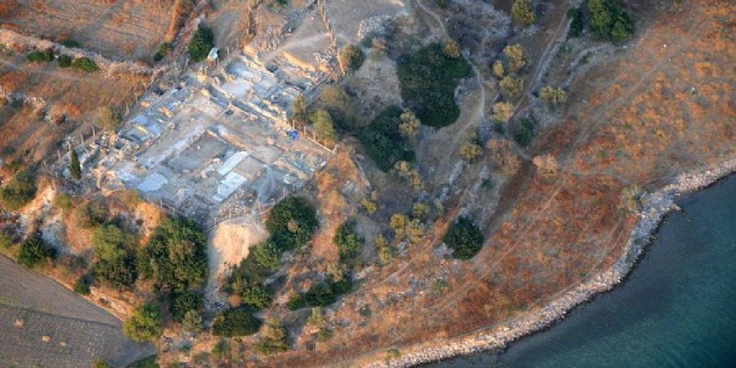 Bir tarafı deniz bir tarafı antik kent! Gezmeden geçmeyin: Antik Yunan kalıntıları tatilinize renk katacak 4